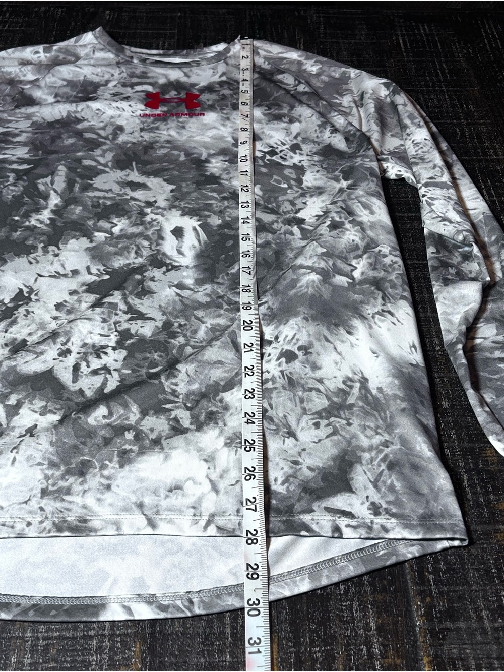 Under Armour White and Gray Camo Performance Long Sleeve with Red Logo - Picture 8 of 8